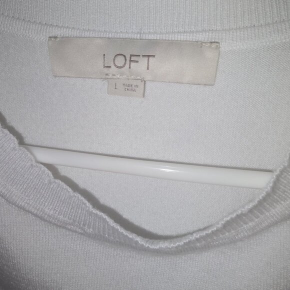 Classic White Knit Top - Picture 3 of 5